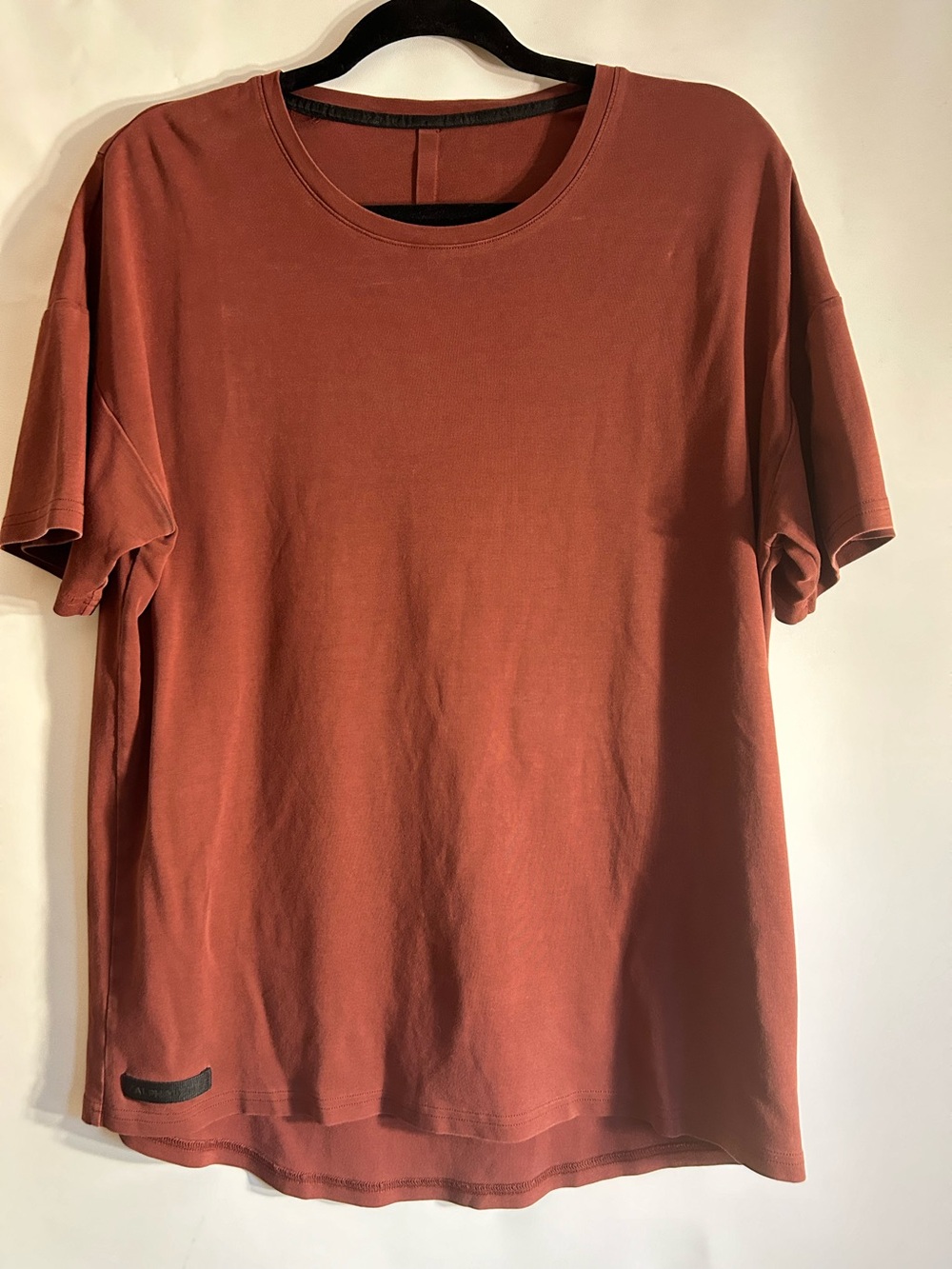 ALPHALETE RUST COLOR COTTON MENS PULLOVER T-SHIRT CASUAL WEAR